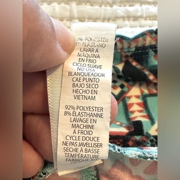 LuLaRoe Tall and Curvy Leggings - Picture 8 of 8